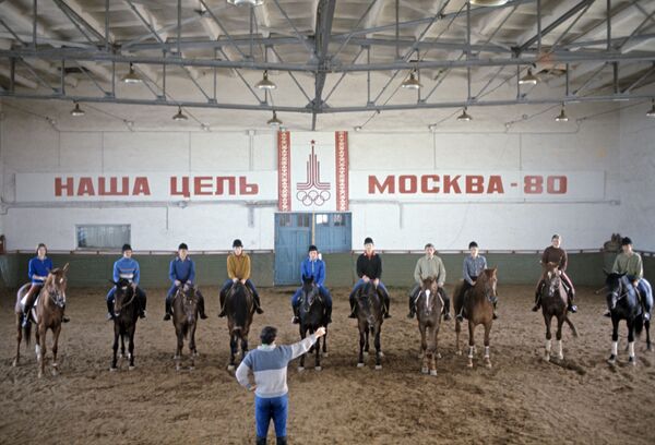 Как в Латвии придумали эмблему московской Олимпиады Как в Латвии придумали эмблему московской Олимпиады - Sputnik Латвия