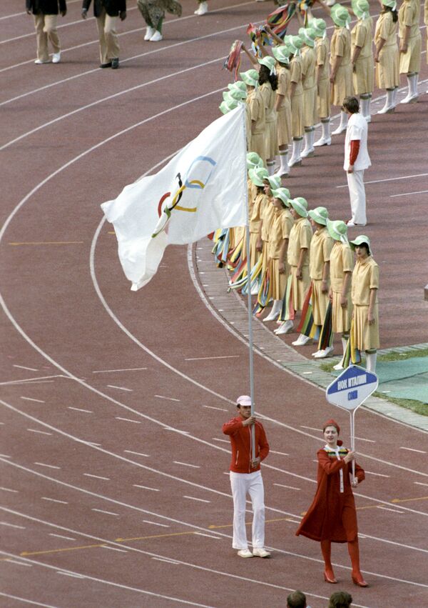 Представитель Национального олимпийского комитета Италии во время открытия Олимпиады-80 в Москве - Sputnik Латвия