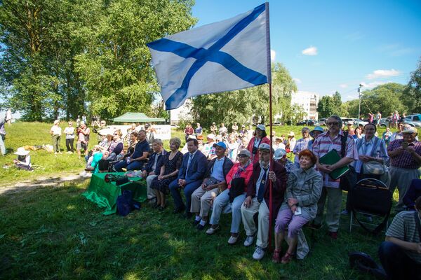 Лучший писатель в латвийской истории: Валентин Пикуль и его литературная аллея на взморье Лучший писатель в латвийской истории: Валентин Пикуль и его литературная аллея на взморье - Sputnik Латвия