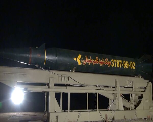 Zeme-zeme tipa ballistiskā raķete Hadž Kasem Zeme-zeme tipa ballistiskā raķete Hadž Kasem - Sputnik Latvija
