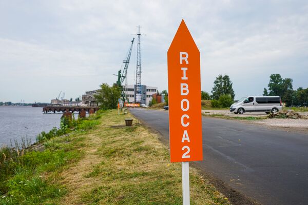Мы новый мир построим: в Риге открылась биеннале современного искусства Мы новый мир построим: в Риге открылась биеннале современного искусства - Sputnik Латвия