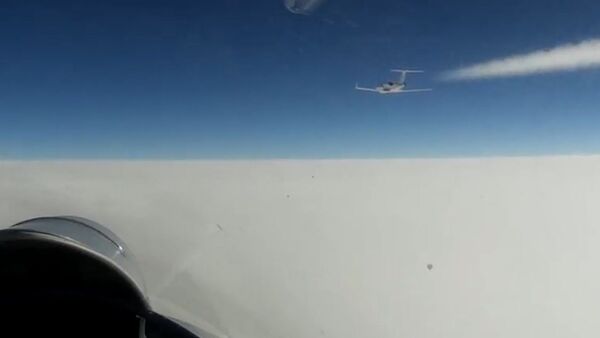 Перехват самолетов-разведчиков над Балтикой: видео из кабины российского истребителя - Sputnik Латвия
