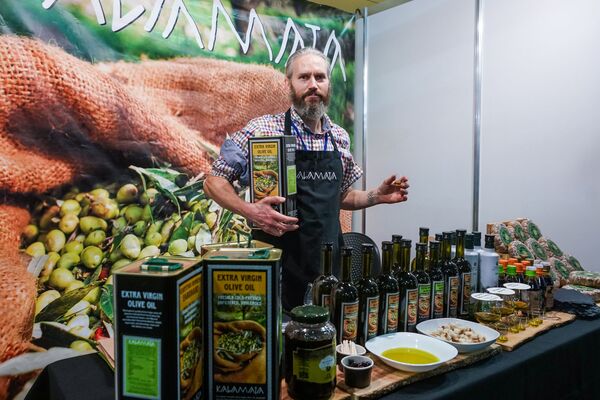 Предприниматель из Литвы предлагает оливковое масло с греческого острова Крит - Sputnik Латвия