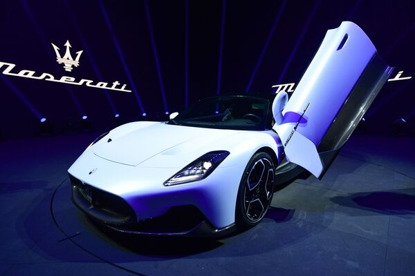 Презентация нового спорткара MC20 итальянской компании Maserati в Италии Презентация нового спорткара MC20 итальянской компании Maserati в Италии - Sputnik Латвия