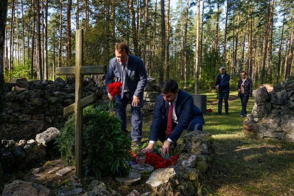 Газенваген и кровь детей в жилах легионеров СС: 76 лет назад закончились ужасы Саласпилса Газенваген и кровь детей в жилах легионеров СС: 76 лет назад закончились ужасы Саласпилса - Sputnik Латвия