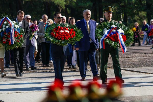Газенваген и кровь детей в жилах легионеров СС: 76 лет назад закончились ужасы Саласпилса Газенваген и кровь детей в жилах легионеров СС: 76 лет назад закончились ужасы Саласпилса - Sputnik Латвия