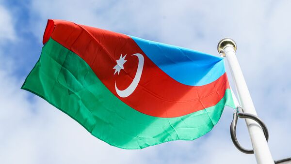 Флаг Азербайджана на посольстве в Риге - Sputnik Латвия