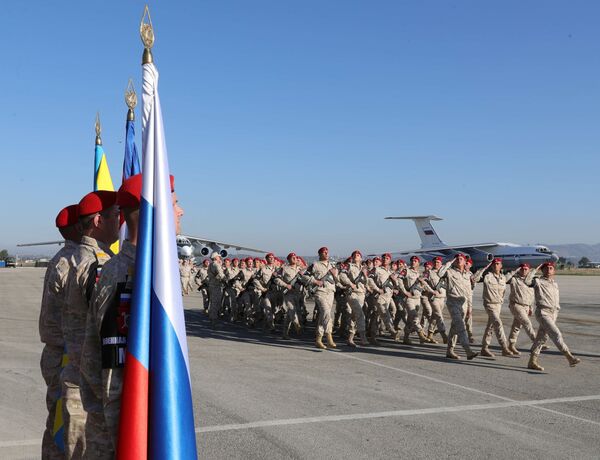 Tā karo tikai krievi: kāpēc Krievija izcīnījusi uzvaru Sīrijā Tā karo tikai krievi: kāpēc Krievija izcīnījusi uzvaru Sīrijā - Sputnik Latvija