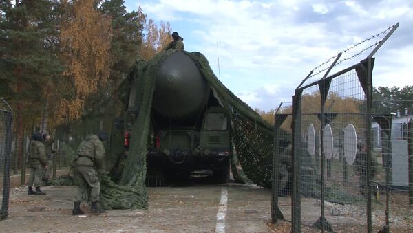 Ярсы на марше: в Сибири начались учения РВСН - Sputnik Латвия