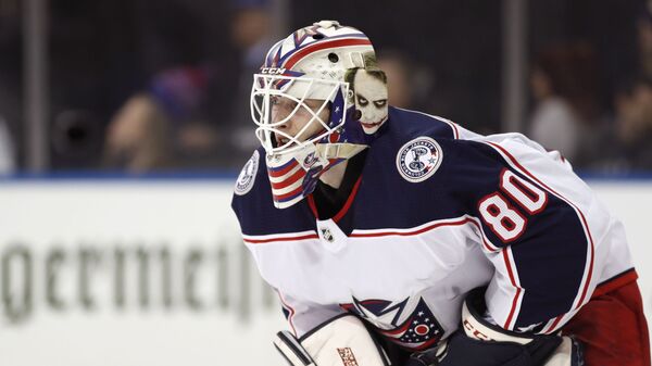 Матисс Кивлениекс на воротах Columbus Blue Jackets - Sputnik Латвия