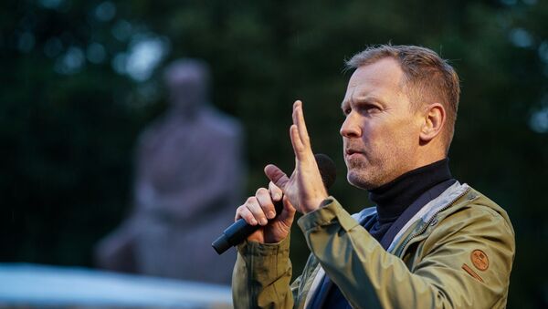 Митинг на Эспланаде, организованный депутатом Сейма Алдисом Гобземсом - Sputnik Latvija