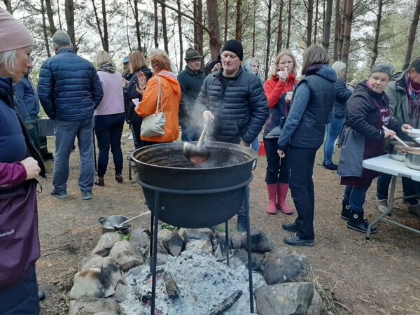 День миноги: в Салацгриве в выходные прошел праздник главного деликатеса День миноги: в Салацгриве в выходные прошел праздник главного деликатеса - Sputnik Латвия