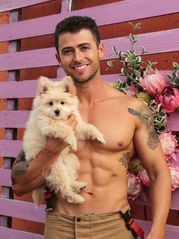 Снимок Ray & Dubi из австралийского календаря пожарных Australian Firefighters Calendar 2021 Снимок Ray & Dubi из австралийского календаря пожарных Australian Firefighters Calendar 2021 - Sputnik Латвия