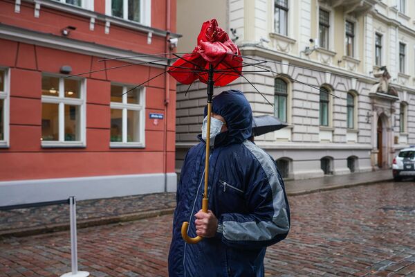Pārāk bagāti nabagie: pie Saeimas notika denacionalizēto māju iedzīvotāju mītiņš Pārāk bagāti nabagie: pie Saeimas notika denacionalizēto māju iedzīvotāju mītiņš - Sputnik Latvija