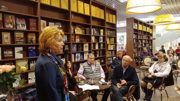 Сначала – человек, потом – латыш: в Латвии представили книгу о Юрисе Подниексе Сначала – человек, потом – латыш: в Латвии представили книгу о Юрисе Подниексе - Sputnik Латвия