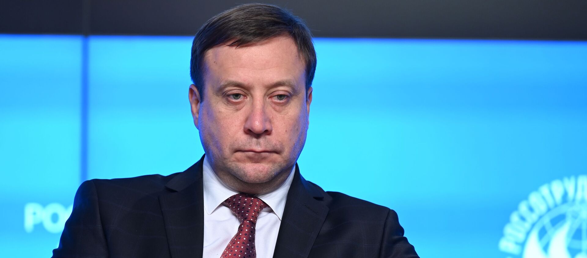 Заместитель руководителя Россотрудничества Павел Шевцов во время онлайн-форума в пресс-центре МИА Россия сегодня - Sputnik Латвия, 1920, 26.11.2020
