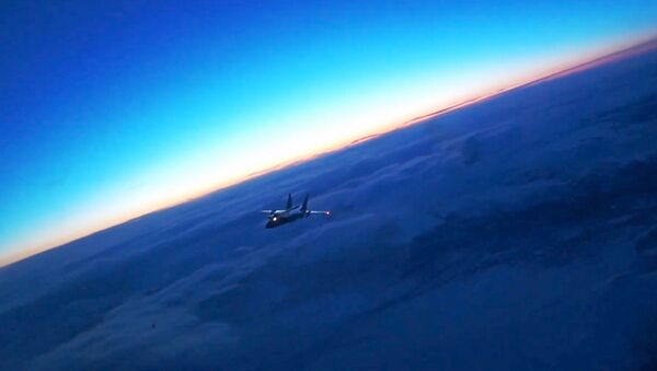 Ночной перехват на Камчатке: МиГ-31БМ остановил самолет условного противника - Sputnik Латвия