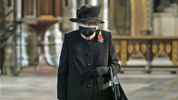 Королева Великобритании Елизавета II на церемонии в Вестминстерском аббатстве - Sputnik Латвия