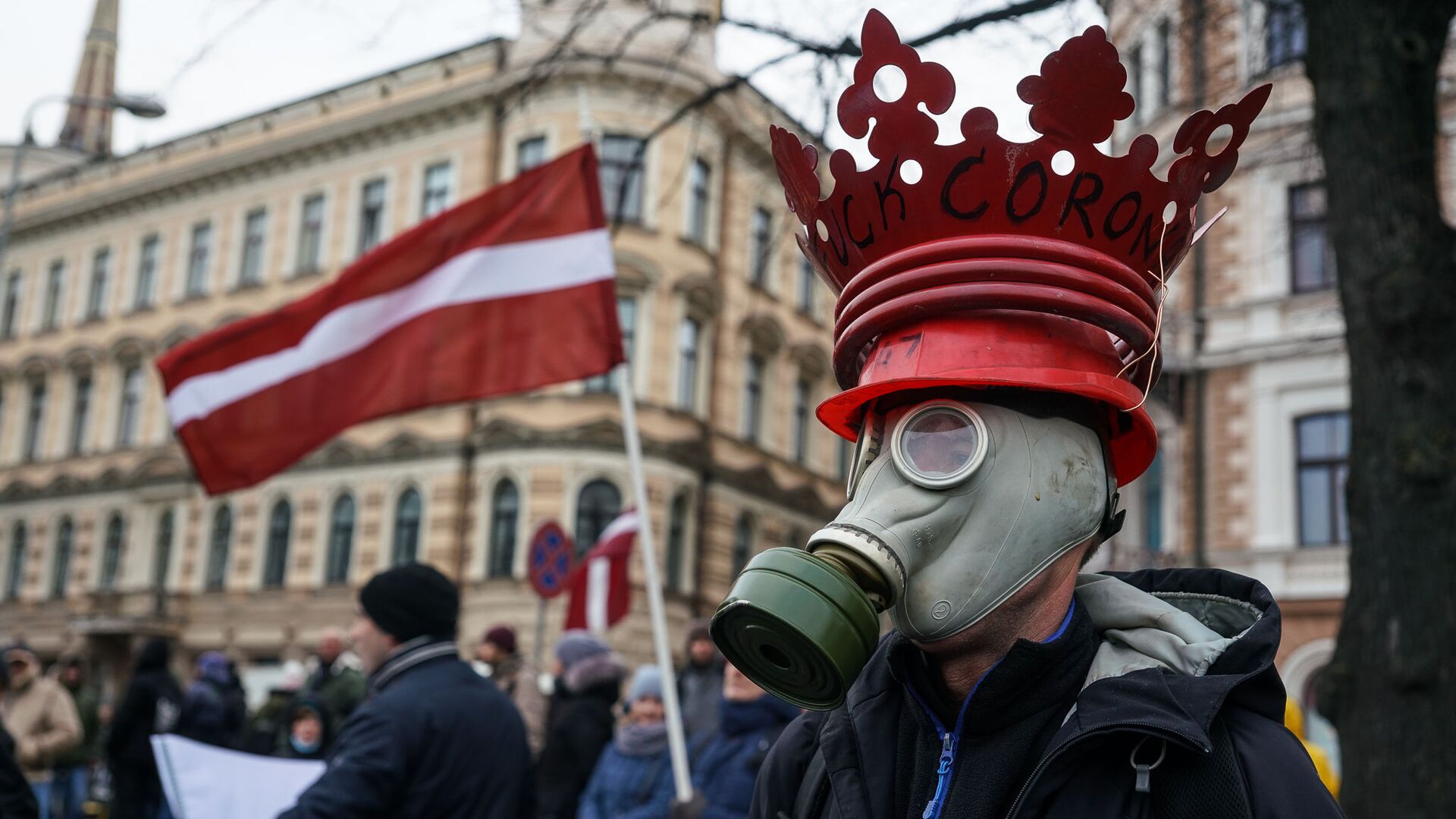 Акция протеста на набережной 11 Ноября в Риге.  - Sputnik Латвия, 1920, 05.04.2021