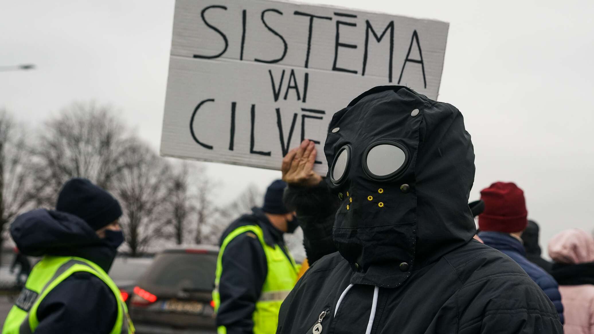 Запретить правительство. Рижский бунт. Протесты в Риге.