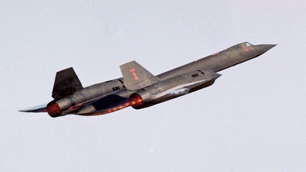 Amerikāņu izlūklidmašīna SR-71 Blackbird - Sputnik Latvija