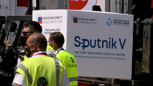 В Аргентину доставили 300 тысяч доз российской вакцины Спутник V - Sputnik Latvija