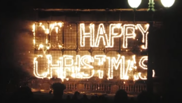 Пугающая служба перед Букингемским дворцом на Рождество попала на видео - Sputnik Latvija