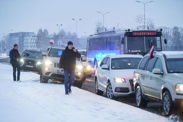 Заезд свободы: в Латвии противники диктатуры организовали движение сопротивления Заезд свободы: в Латвии противники диктатуры организовали движение сопротивления - Sputnik Латвия