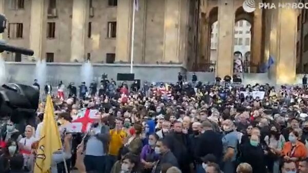 Грузия взбунтовалась после выборов: оппозиция в Тбилиси требует повторного голосования - Sputnik Latvija