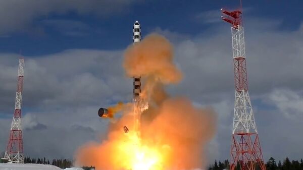 Запуск ракеты «Сармат» с космодрома «Плесецк» - Sputnik Латвия
