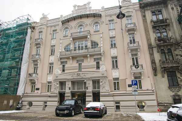 Муза Булгакова вернулась в Ригу: в столице открыли памятную доску жене великого писателя Муза Булгакова вернулась в Ригу: в столице открыли памятную доску жене великого писателя - Sputnik Латвия