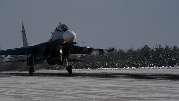 Су-30 в Беларуси: круглосуточное боевое дежурство - Sputnik Latvija