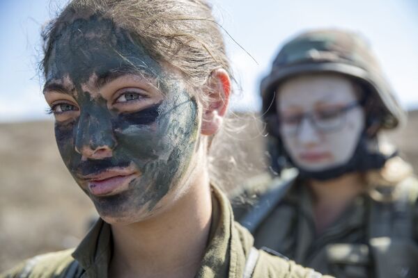 Израильские военнослужащие-женщины - Sputnik Латвия