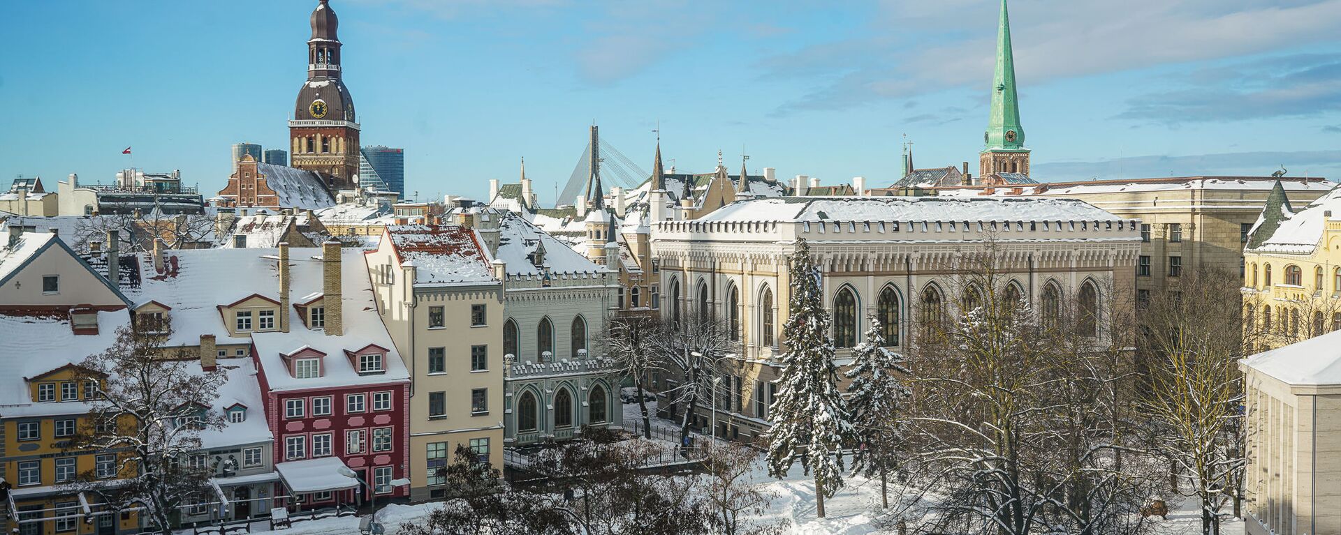 Вид на Старую Ригу и Домский собор зимой - Sputnik Латвия, 1920, 25.12.2021