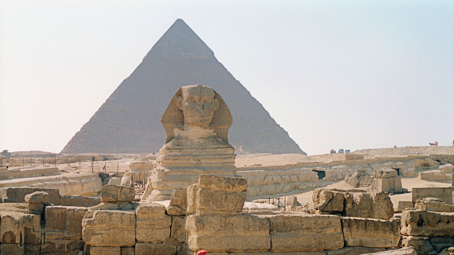 Египетские пирамиды в Гизе: Каменный сторож, Сфинкс. - Sputnik Латвия, 1920, 09.03.2022