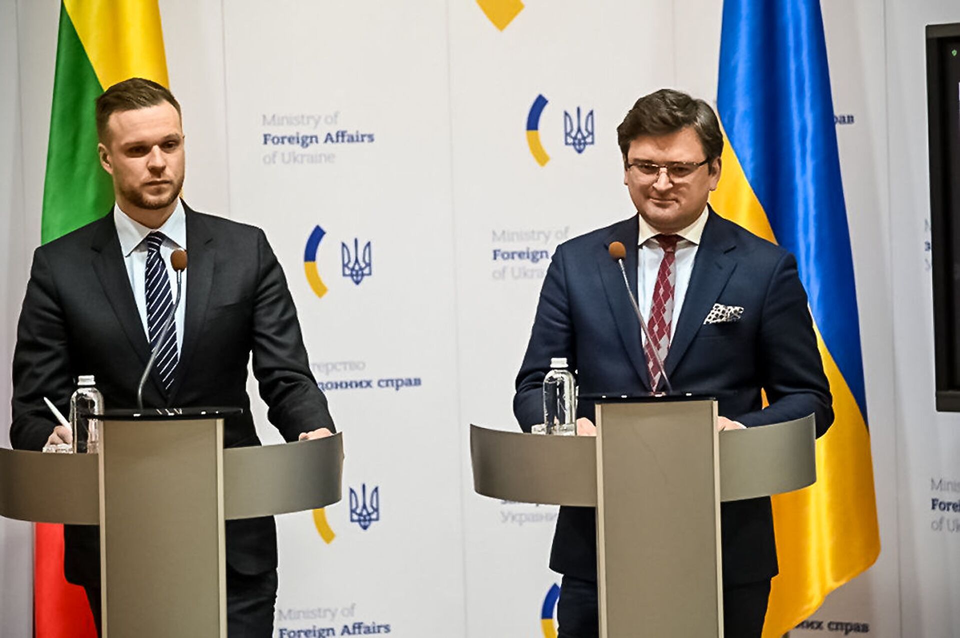 Выключайте рубильники и замерзайте. Литва дала Украине дружеский совет Выключайте рубильники и замерзайте. Литва дала Украине дружеский совет - Sputnik Латвия, 1920, 26.02.2021