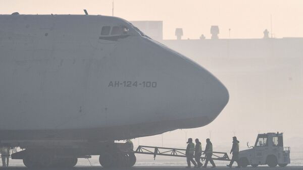 Грузовой самолет Ан-124, архивное фото - Sputnik Латвия