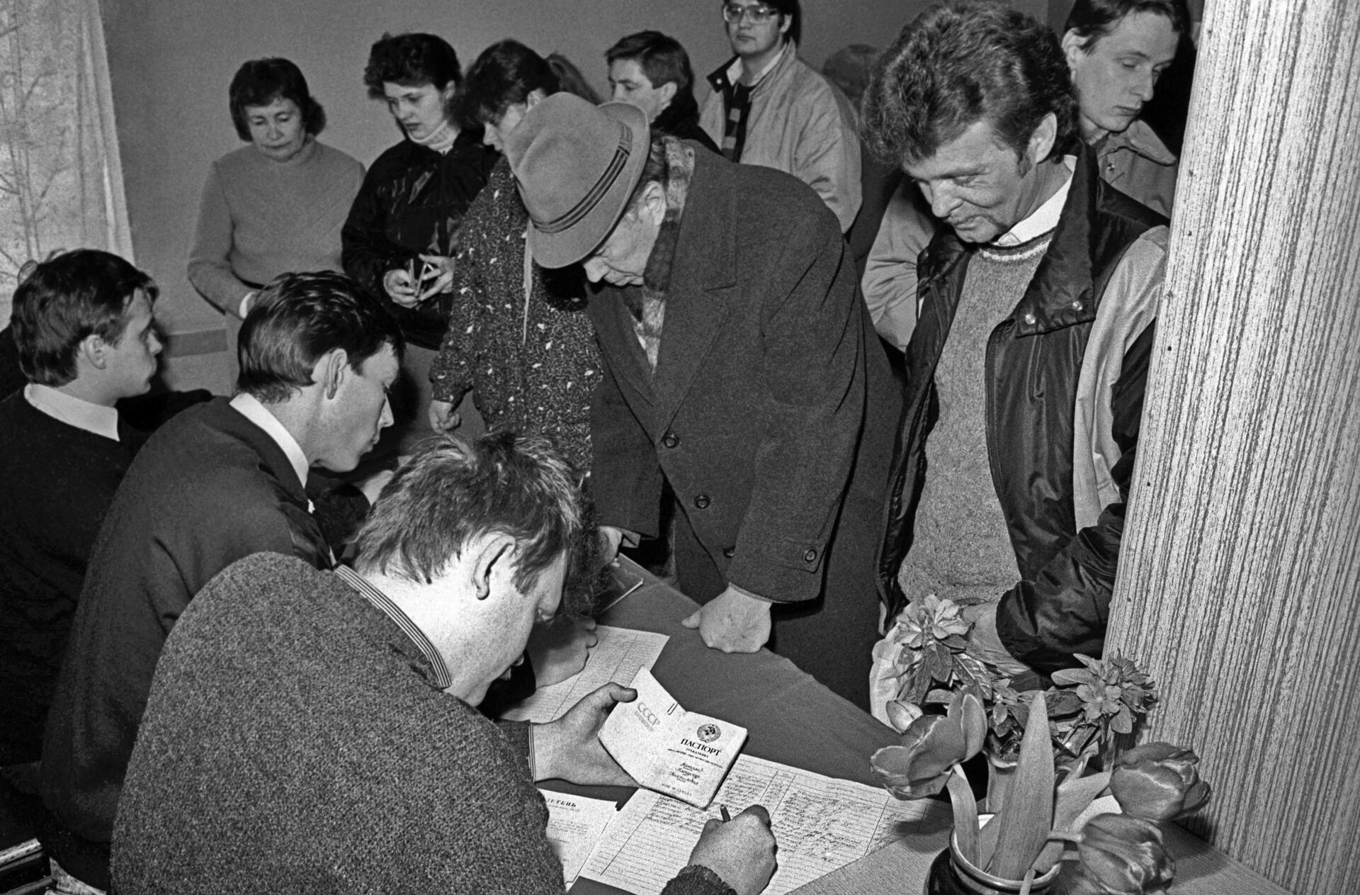 Мог ли референдум 1991 года спасти СССР? Мог ли референдум 1991 года спасти СССР? - Sputnik Латвия, 1920, 17.03.2021