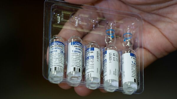 Российская вакцина от COVID-19 Спутник V - Sputnik Латвия