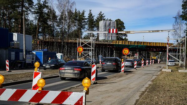 Строительство путепровода над проспектом Виестурса в Риге - Sputnik Латвия