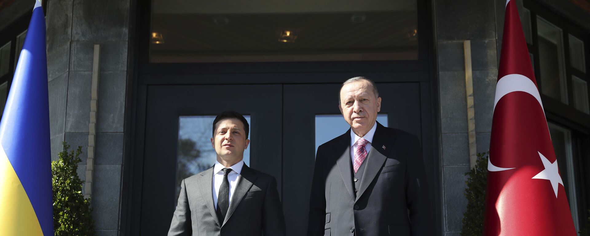 Президент Украины Владимир Зеленский и президент Турции Реджеп Тайип Эрдоган - Sputnik Латвия, 1920, 12.04.2021