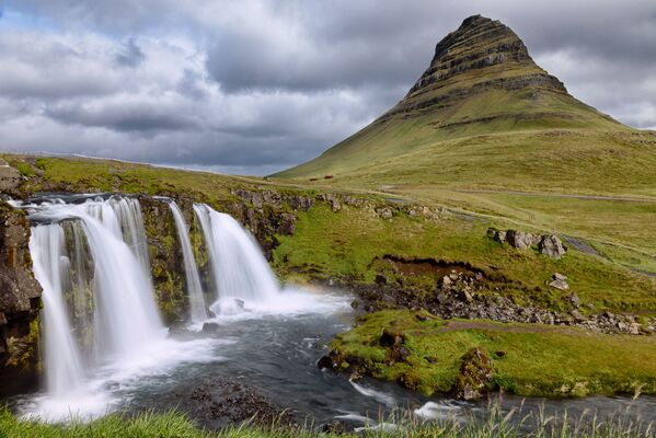 Kirkjufjotla kalns Islandē līdzinās bultas uzgalim. Tas parādās Sandora Klīgana un Brana vīzijās - Sputnik Latvija