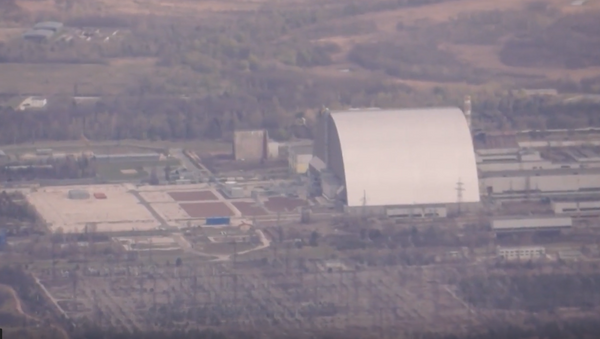 Reisi avārijas piemiņai: tūristus vizinās lidmašīnā virs Černobiļas - Sputnik Latvija