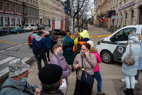 Оцепление на улице Меркеля в центре Риги. - Sputnik Латвия