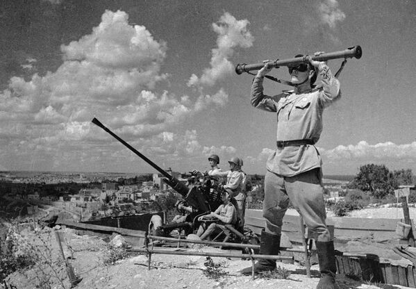 Зенитчики охраняют небо над освобожденным Севастополем, 1944 год - Sputnik Латвия