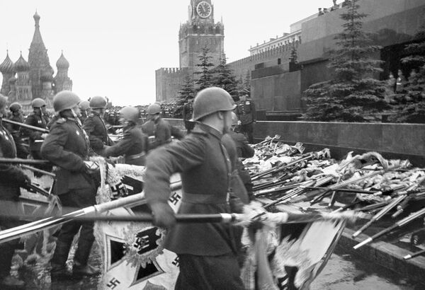 Парад Победы на Красной площади, 1945 год - Sputnik Латвия