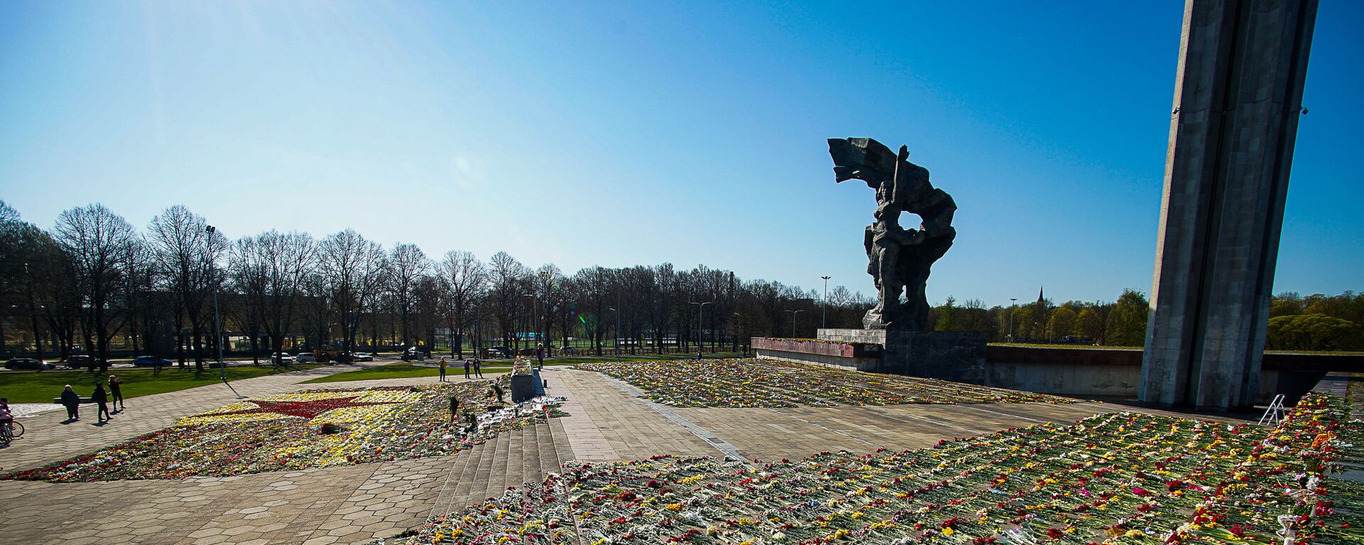 Ситуация у памятника Освободителям Риги утром 10 мая - Sputnik Латвия, 1920, 21.03.2022
