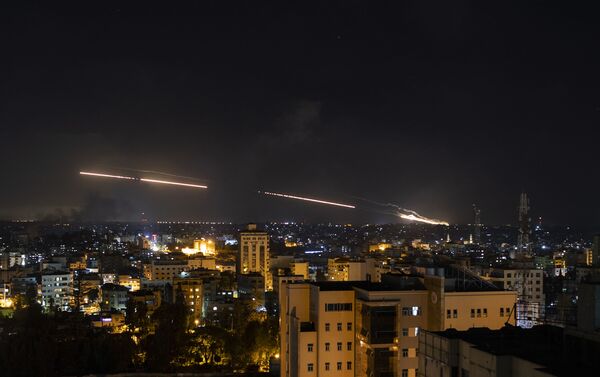 No Gazas sektora pret Izraēlu palaistas raķetes No Gazas sektora pret Izraēlu palaistas raķetes - Sputnik Latvija