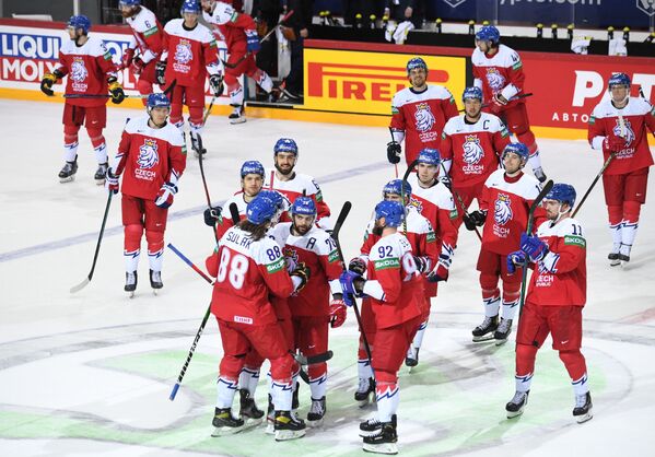 Игроки сборной Чехии радуются победе в матче группового этапа чемпионата мира по хоккею - 2021 между сборными Чехии и Беларуси - Sputnik Латвия