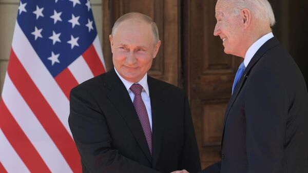 Встреча президентов России и США Владимира Путина и Джо Байдена в Женеве - Sputnik Латвия